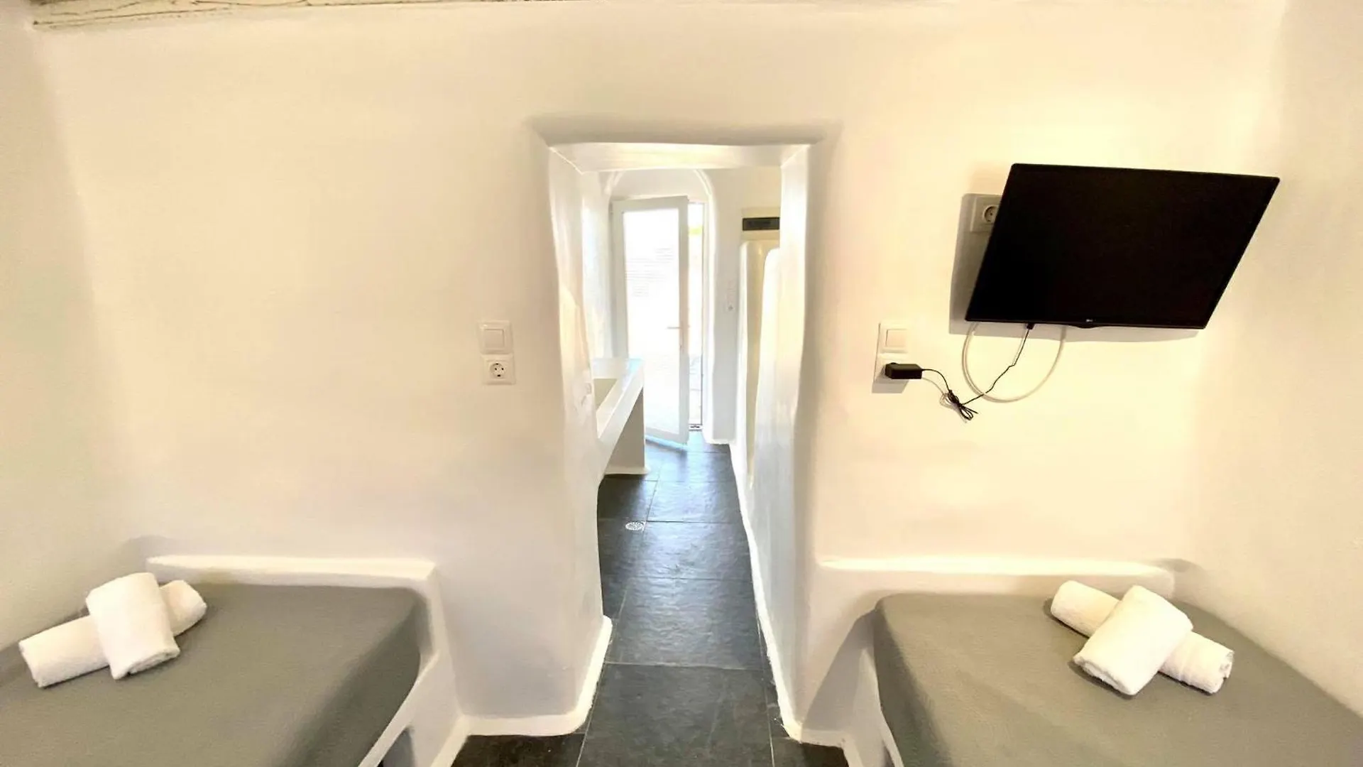 Mykonos Vibes Airport Studios And Apartments Mykonos Town 0*,