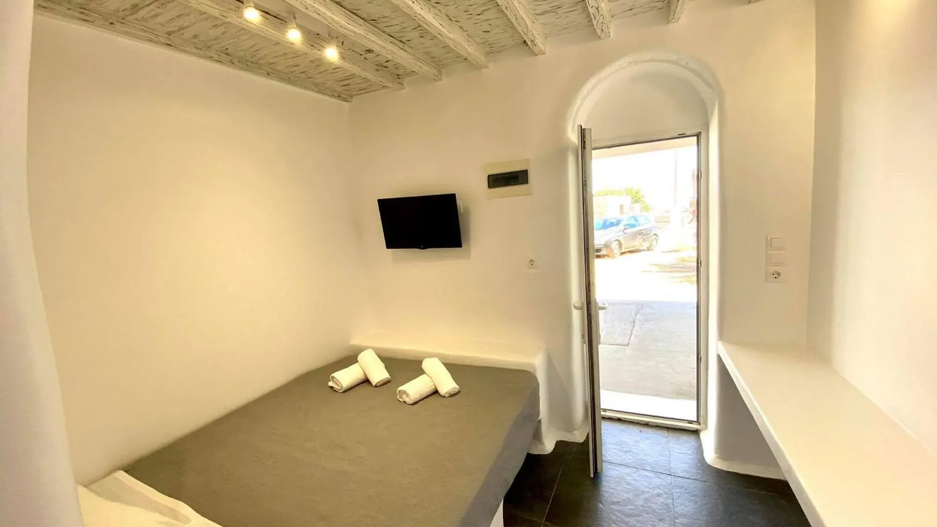 Mykonos Vibes Airport Studios And Apartments Mykonos Town 0*,  Ελλάδα