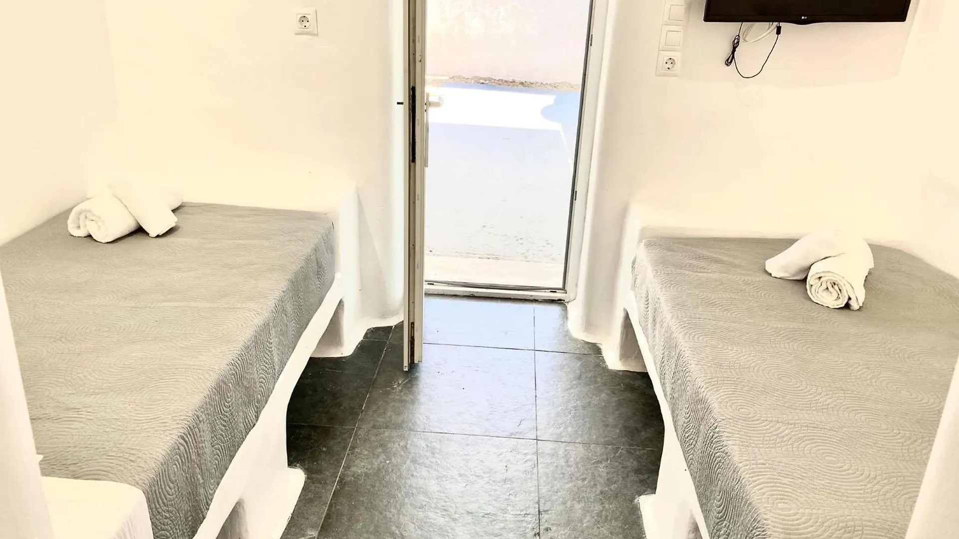 Mykonos Vibes Airport Studios And Apartments Mykonos Town 0*,