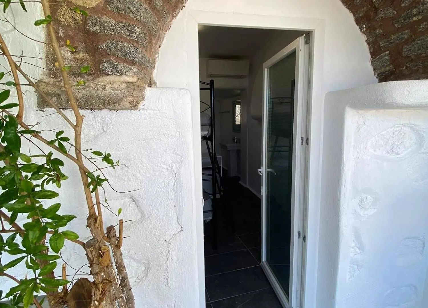 Mykonos Vibes Airport Studios And Apartments Mykonos Town 0*,